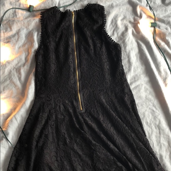 Black v neck lace dress - Picture 2 of 2